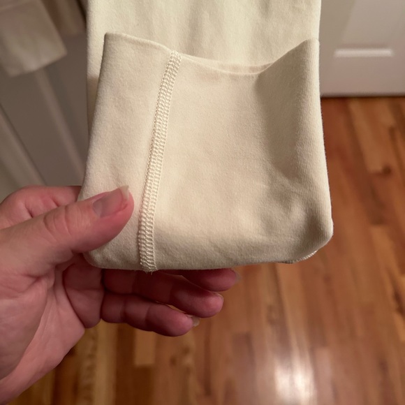 Lululemon Daily Yoga Jacket Polar Cream SIZE 8 - Picture 8 of 9